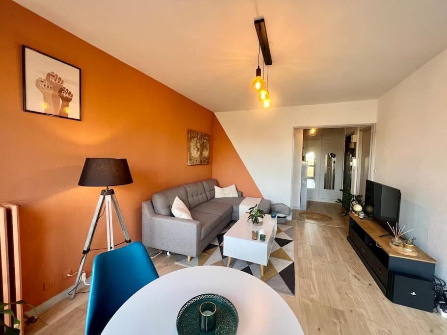 Le P'Tit Anatole - Joli T2 Avec Parking Poitiers Exterior foto